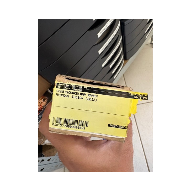 Hyundai Tucson master switch